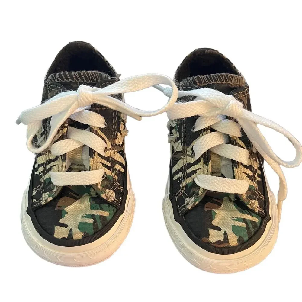 Converse Camouflage Paint Drip Shoes Toddler Size 5 EUC